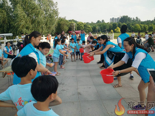“与爱童行”让每个孩子都有幸福的童年.jpg