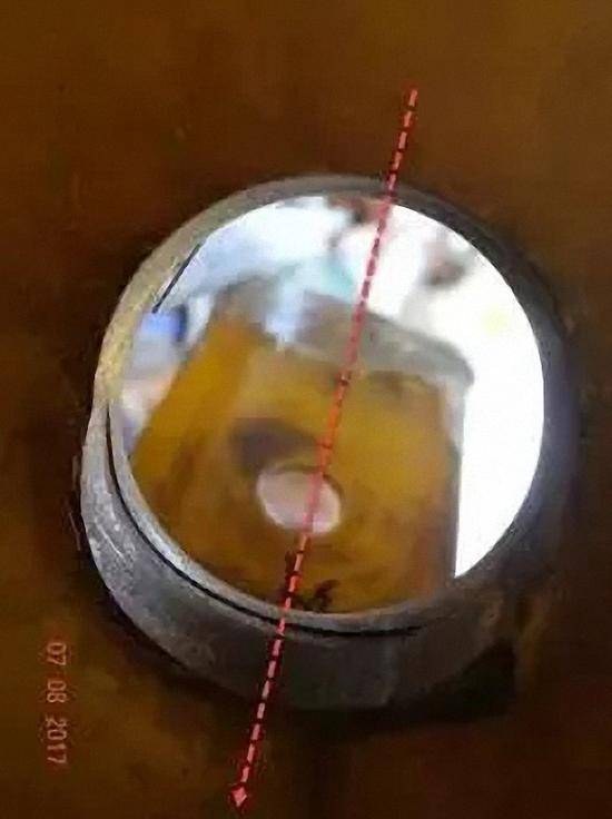图3-4右顶升销轴孔边塑性变形